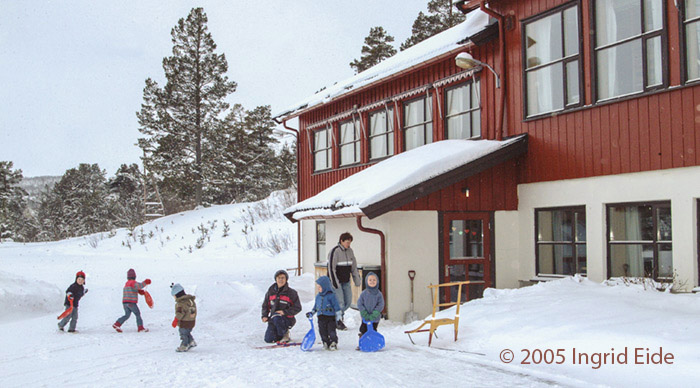 Sentralskolen i Øversjødalen. Foto: Ingrid Eide